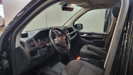 Volkswagen Caravelle photo-5